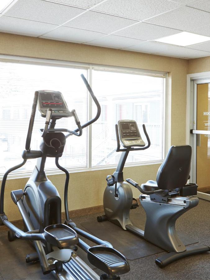 Carlton Inn Midway Чикаго Екстериор снимка